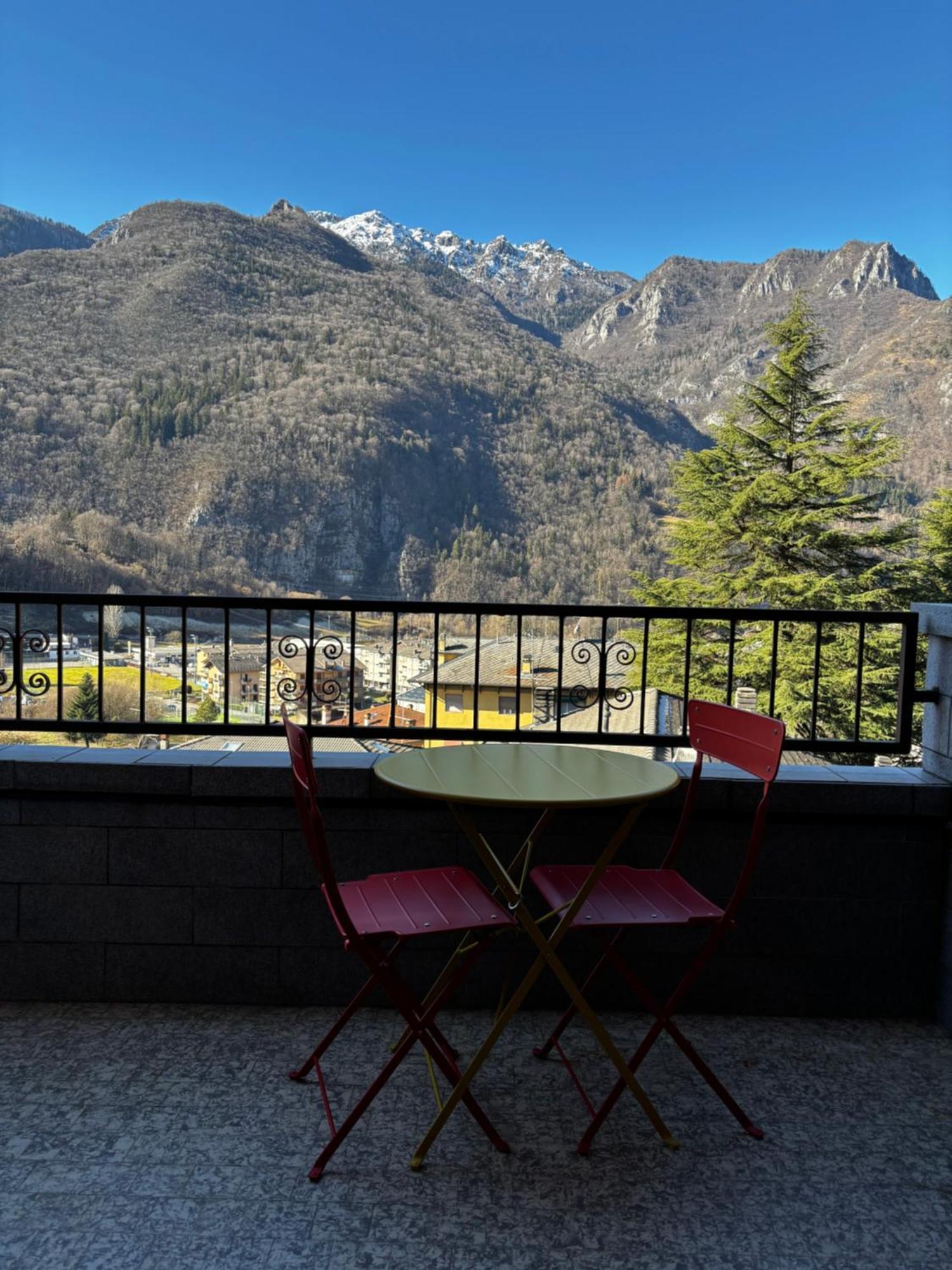 Appartamento La Casa Di Pietro Piazza Brembana Esterno foto